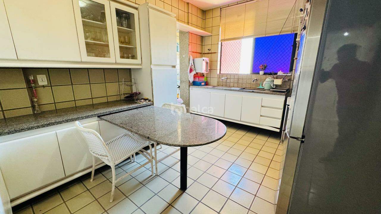 Apartamento à venda com 3 quartos, 179m² - Foto 10