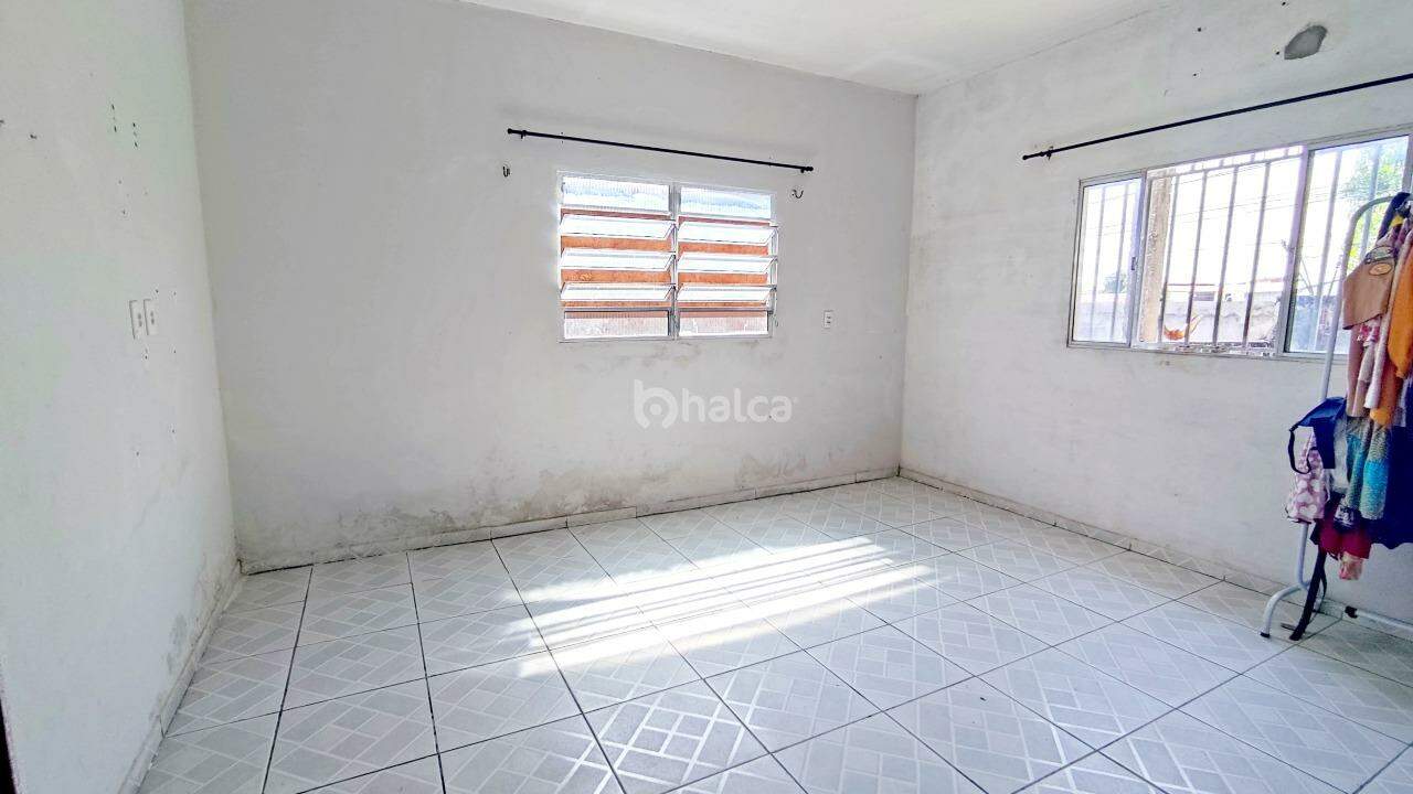 Casa à venda com 2 quartos, 200m² - Foto 8