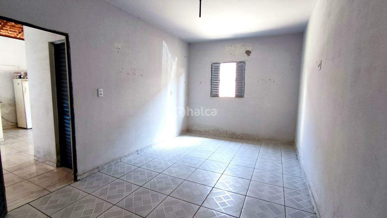 Casa à venda com 2 quartos, 200m² - Foto 11