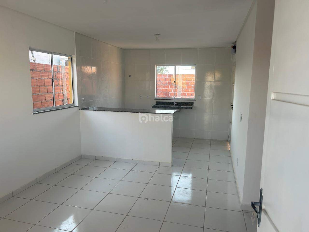 Casa à venda com 2 quartos, 54m² - Foto 3