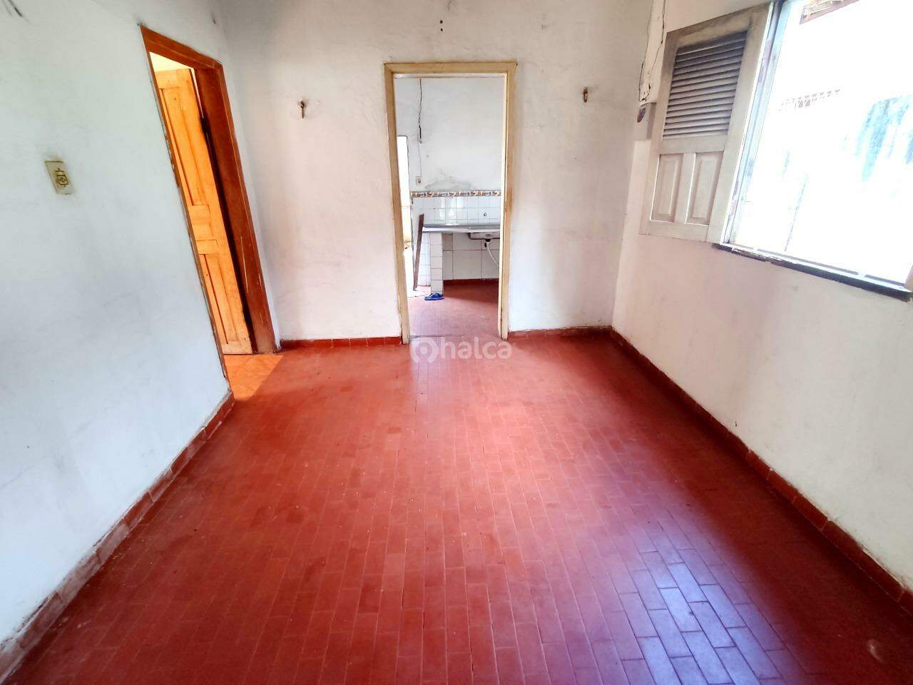 Casa à venda com 4 quartos, 160m² - Foto 3