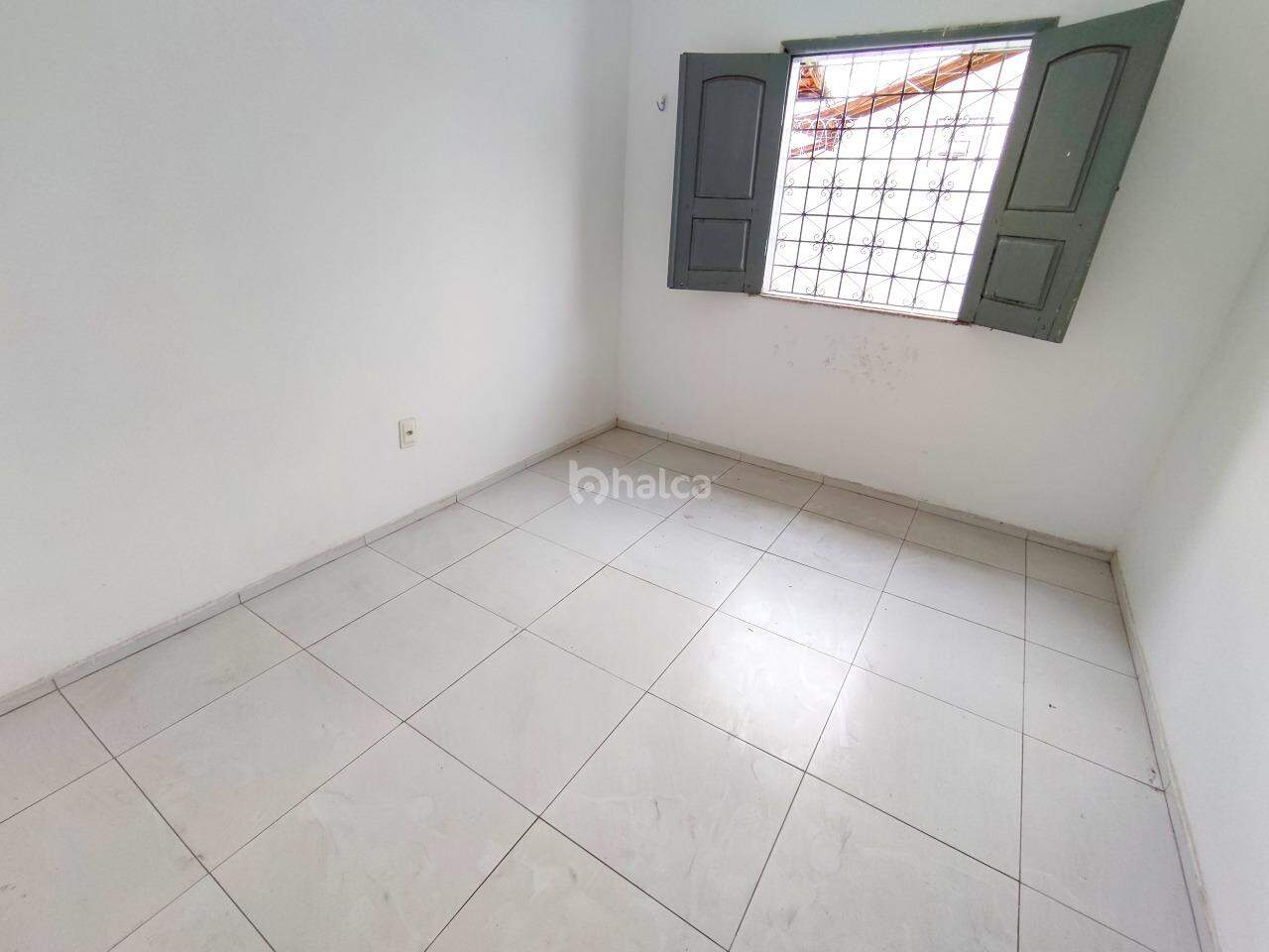 Casa para alugar com 2 quartos, 169m² - Foto 13