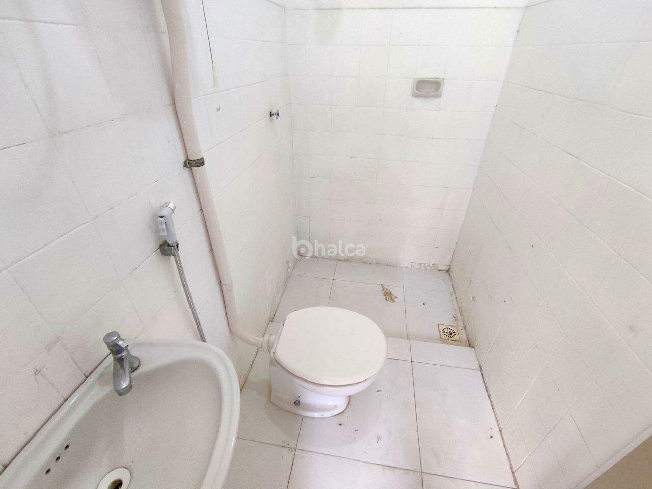 Casa para alugar com 2 quartos, 169m² - Foto 12