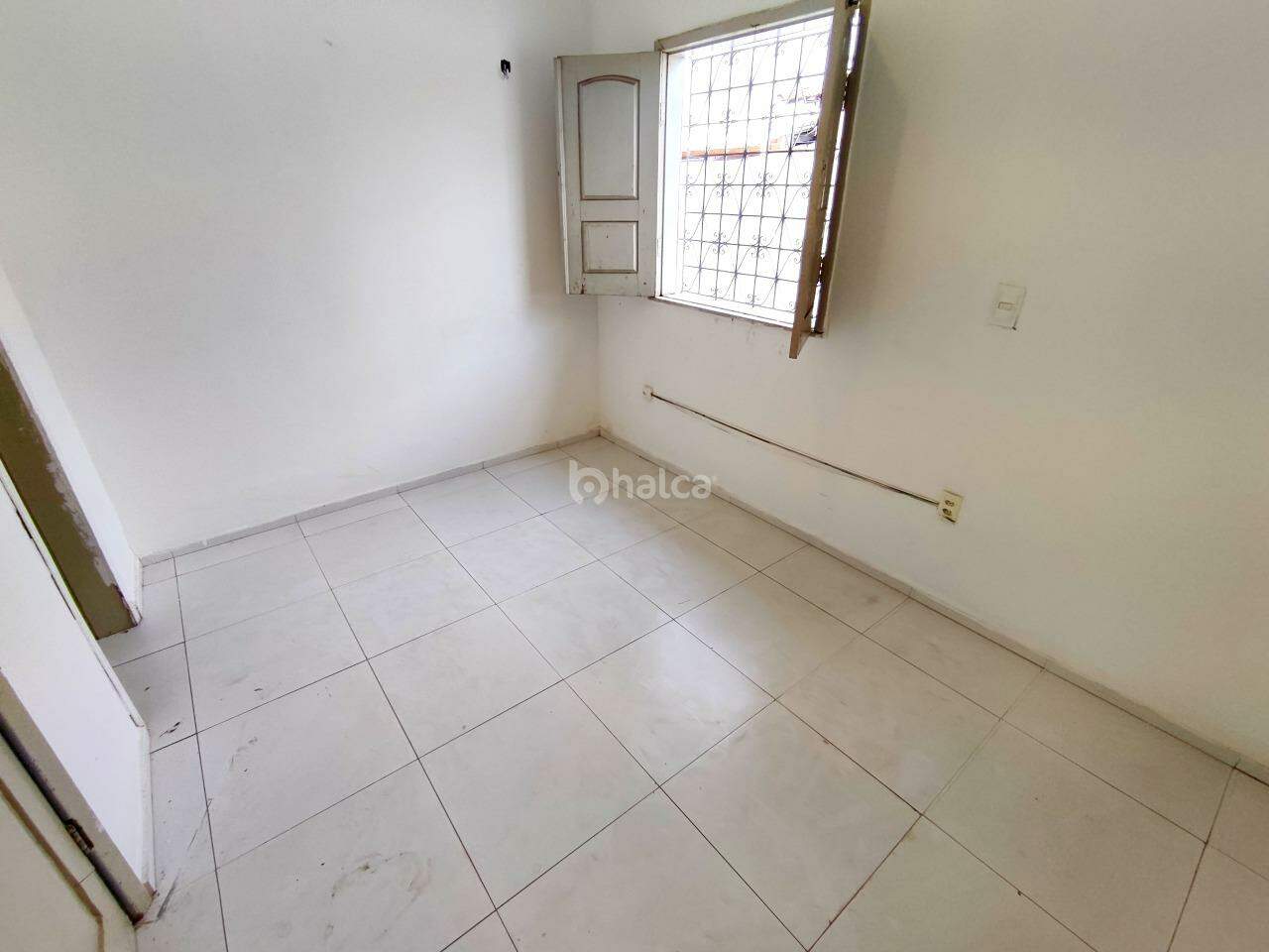 Casa para alugar com 2 quartos, 169m² - Foto 11