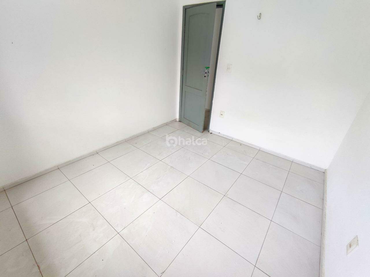 Casa para alugar com 2 quartos, 169m² - Foto 14