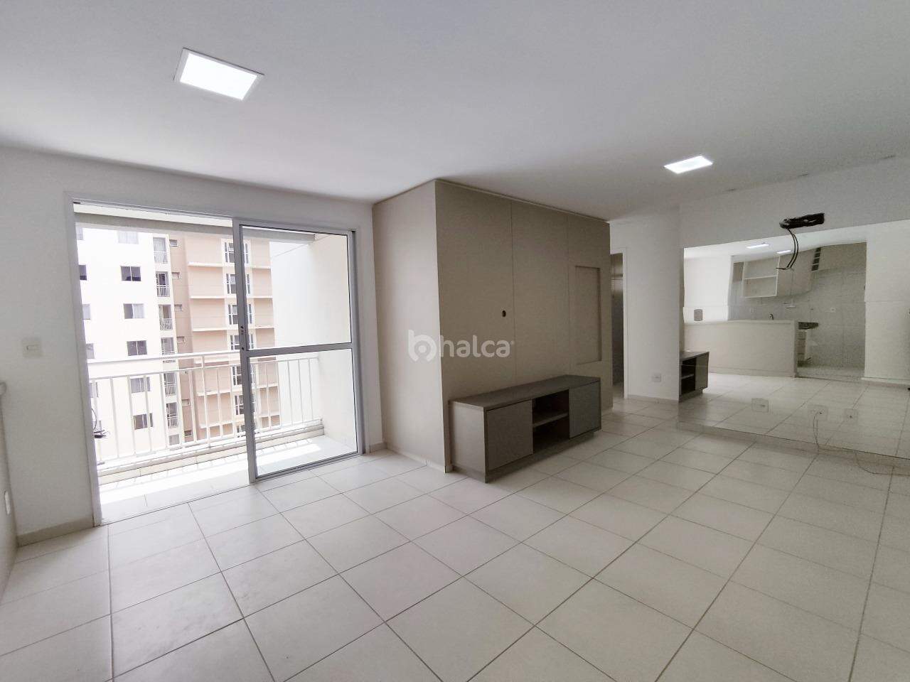 Apartamento à venda com 3 quartos, 75m² - Foto 2