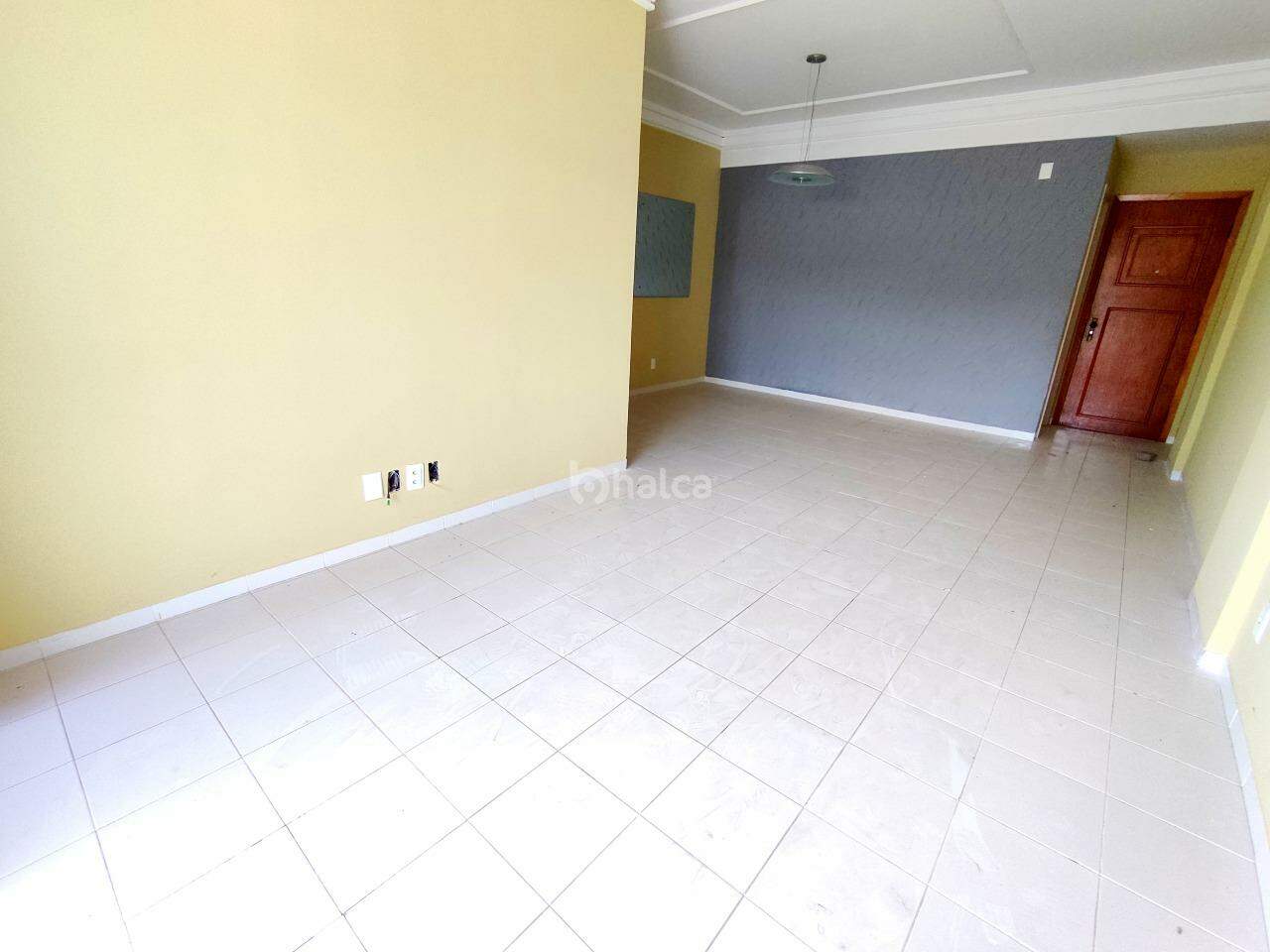 Apartamento à venda com 2 quartos, 108m² - Foto 3