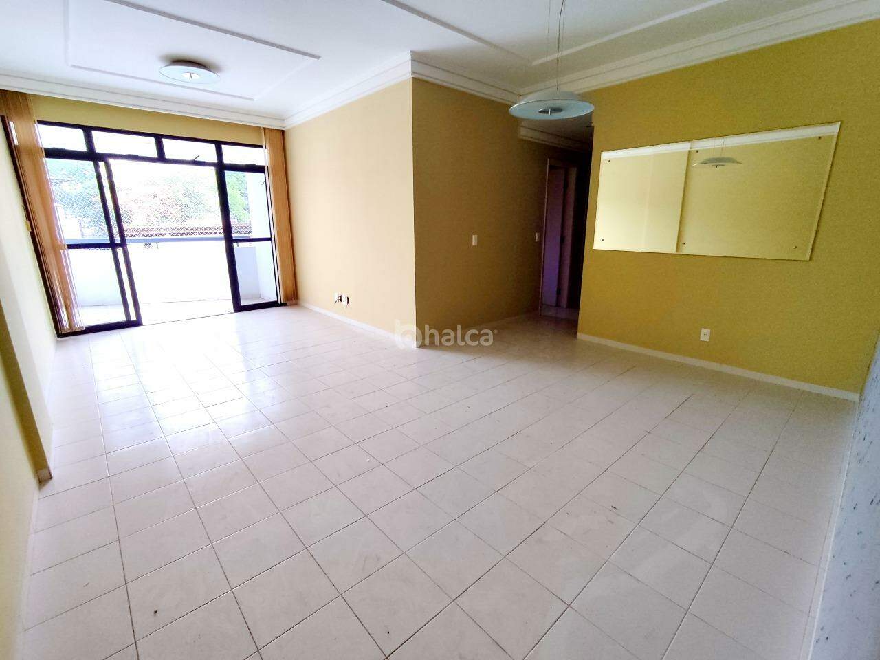 Apartamento à venda com 2 quartos, 108m² - Foto 2