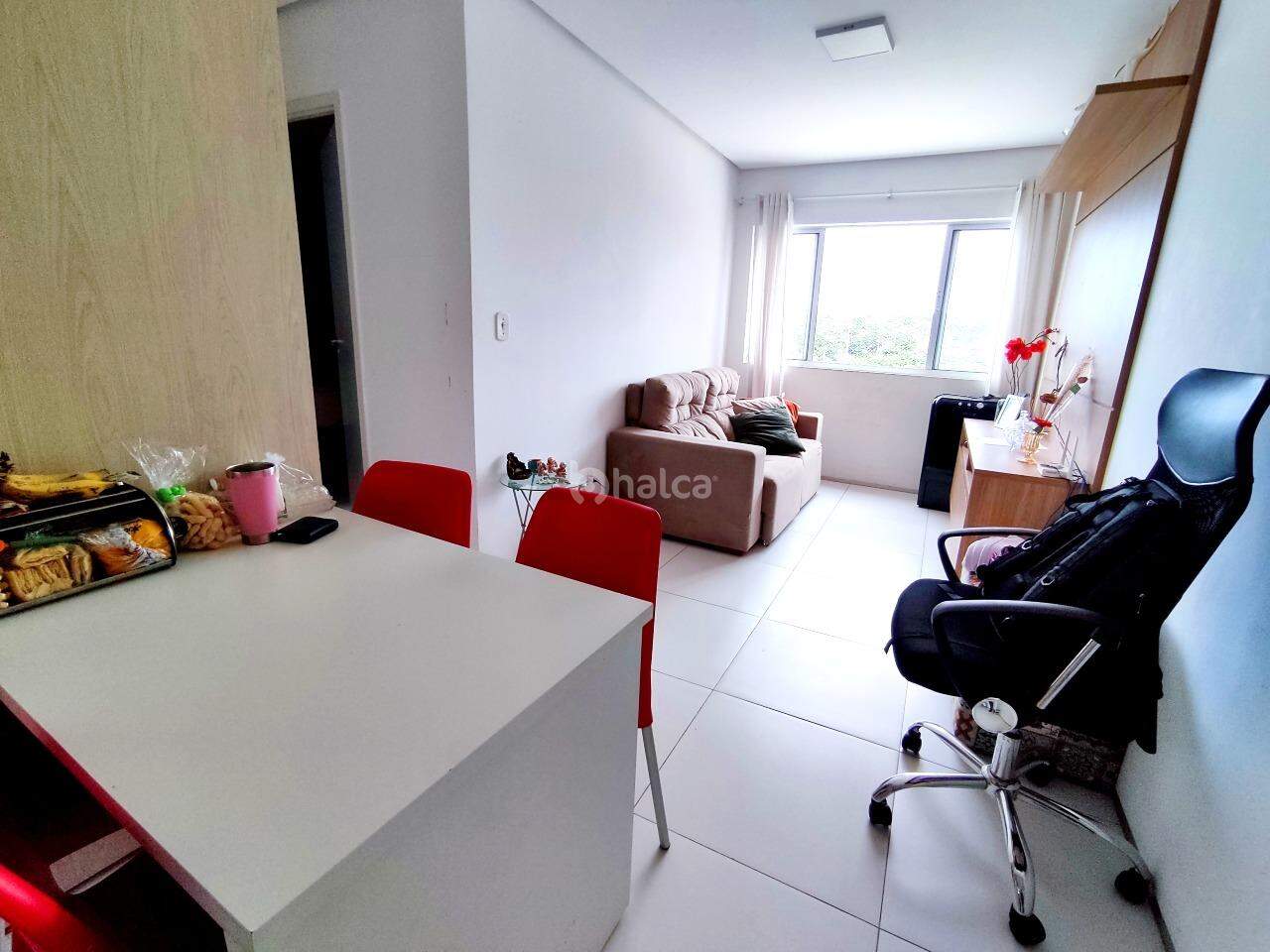 Apartamento à venda com 2 quartos, 60m² - Foto 2