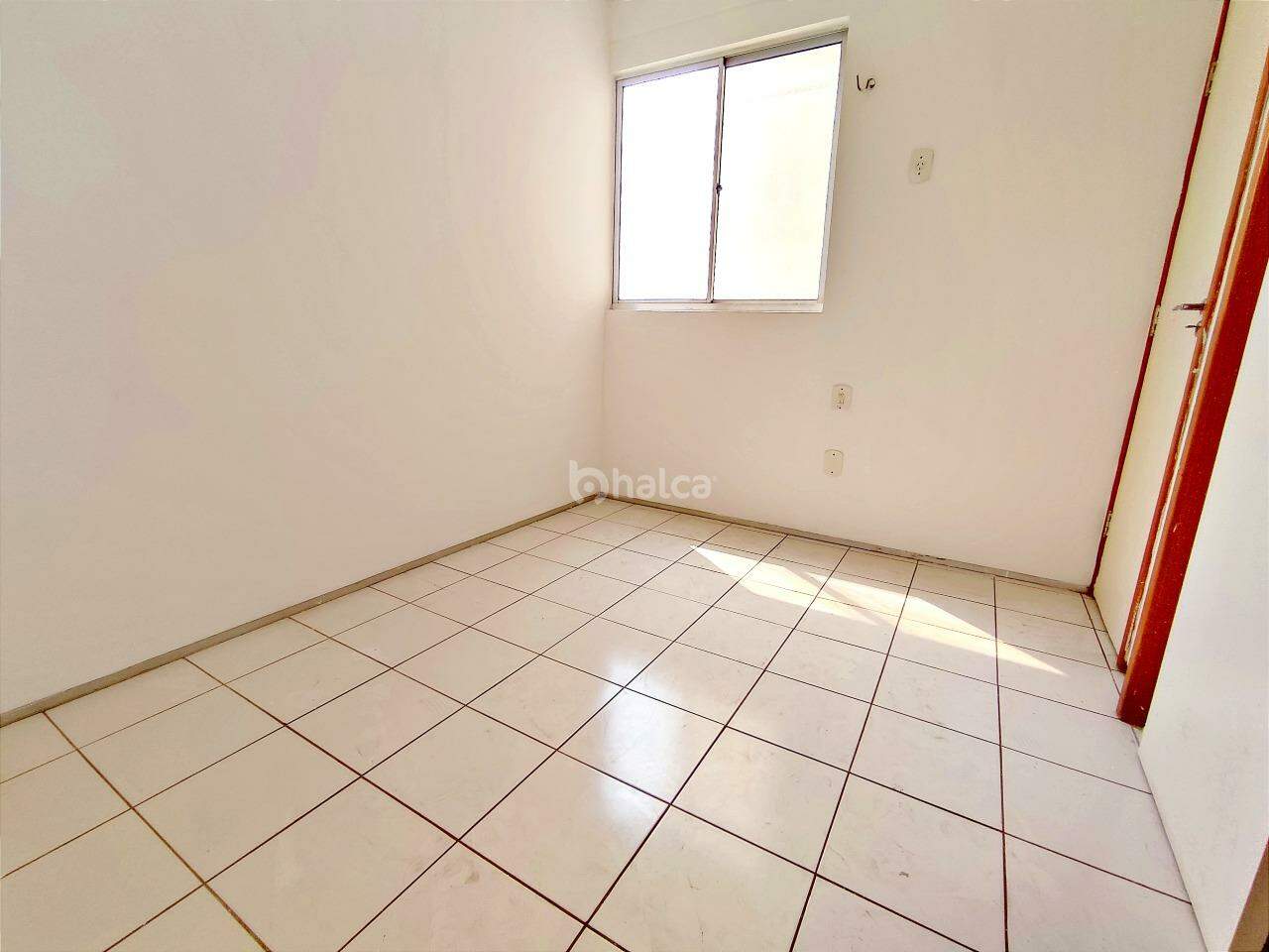 Apartamento à venda com 2 quartos, 70m² - Foto 9