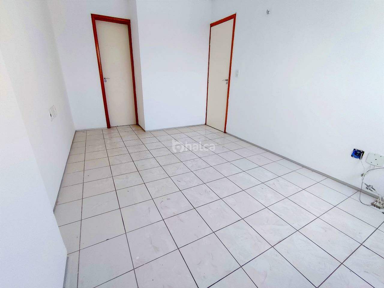 Apartamento à venda com 2 quartos, 70m² - Foto 12