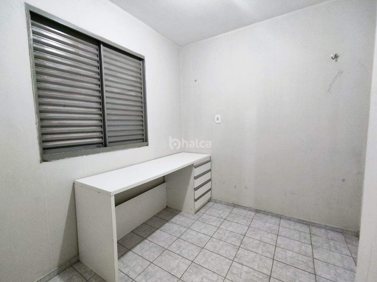 Apartamento para alugar com 3 quartos, 70m² - Foto 11