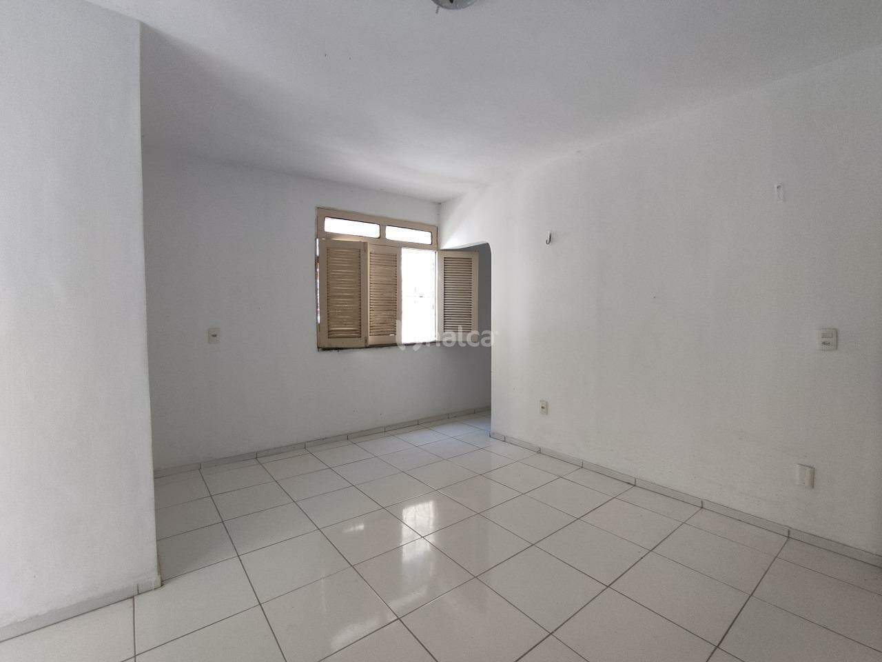 Apartamento à venda com 2 quartos, 61m² - Foto 3