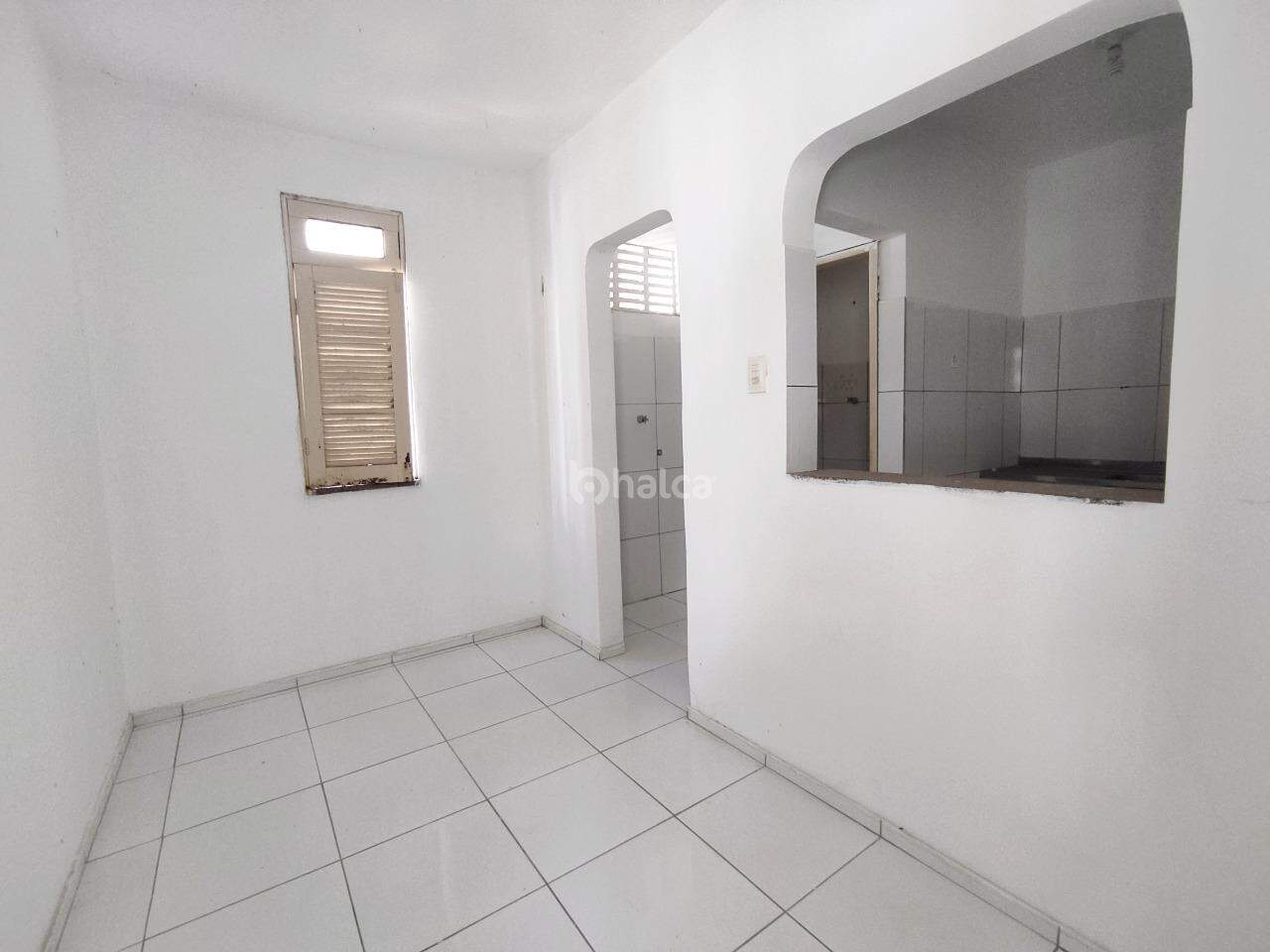 Apartamento à venda com 2 quartos, 61m² - Foto 4