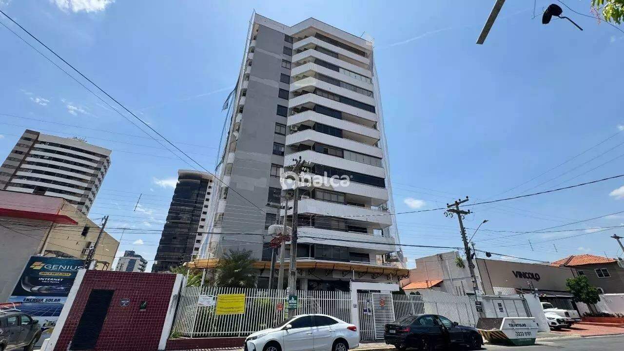 Apartamento, 3 quartos, 210 m² - Foto 1