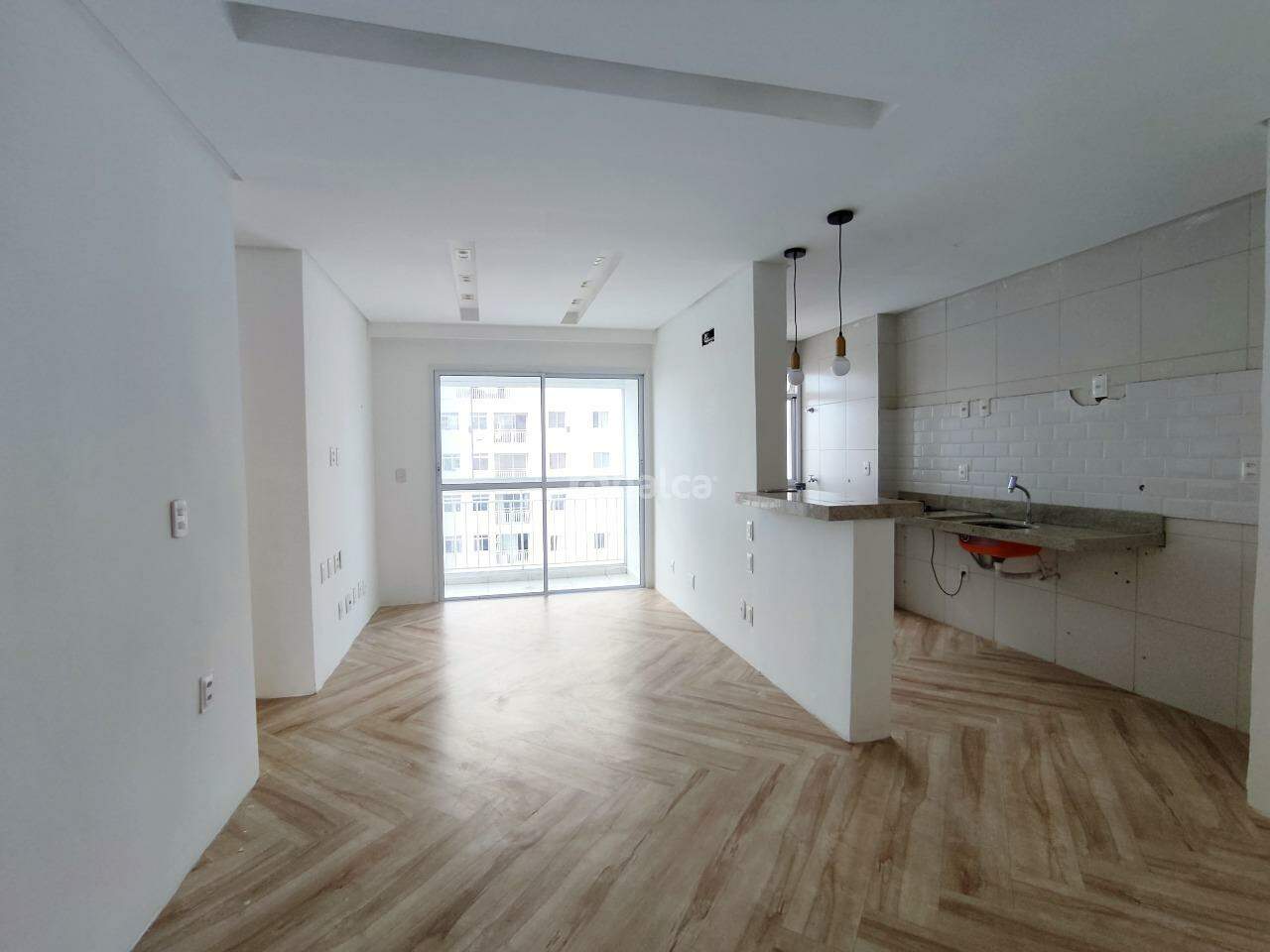 Apartamento à venda com 3 quartos, 75m² - Foto 2