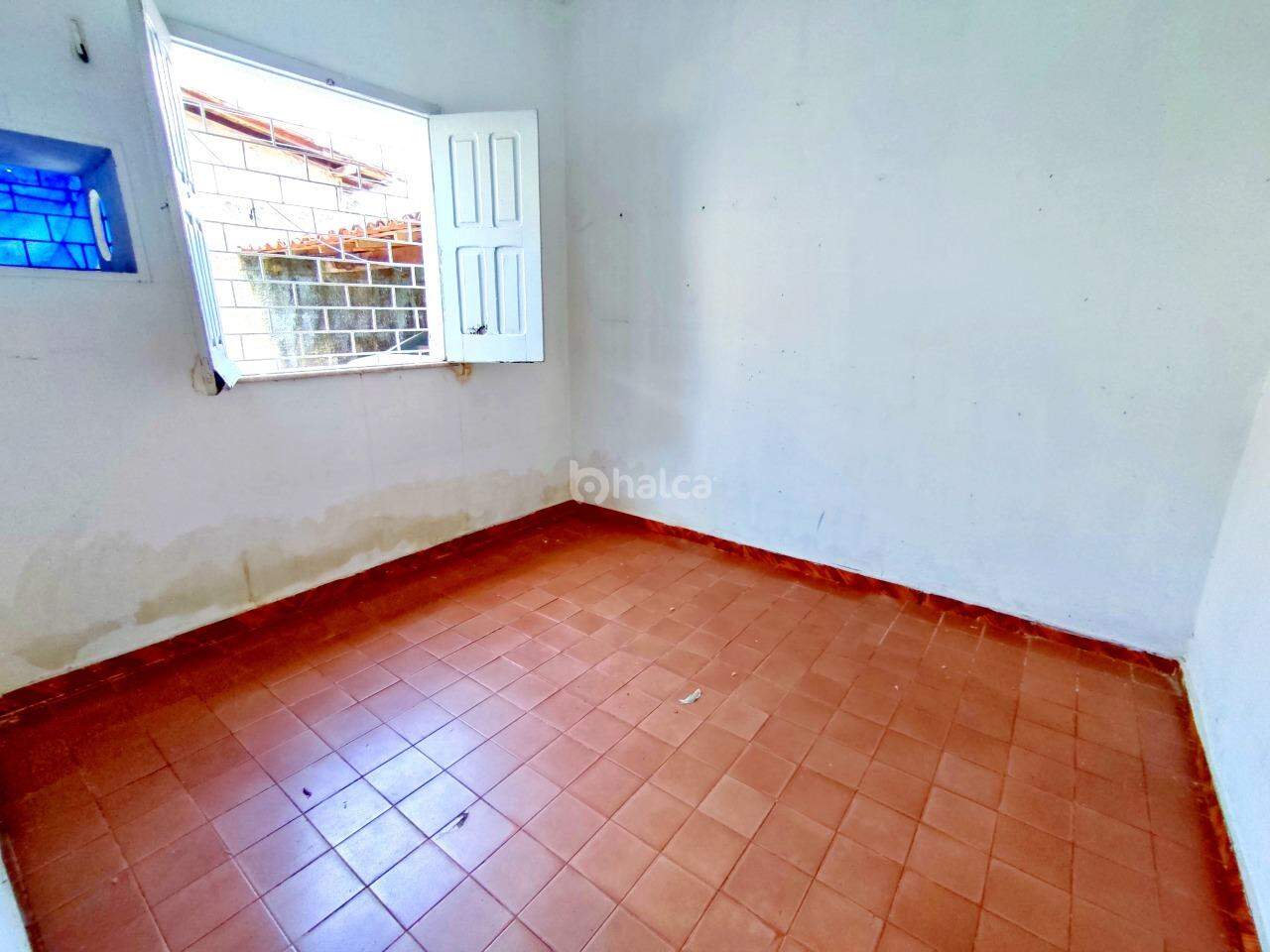 Casa à venda com 5 quartos, 105m² - Foto 12