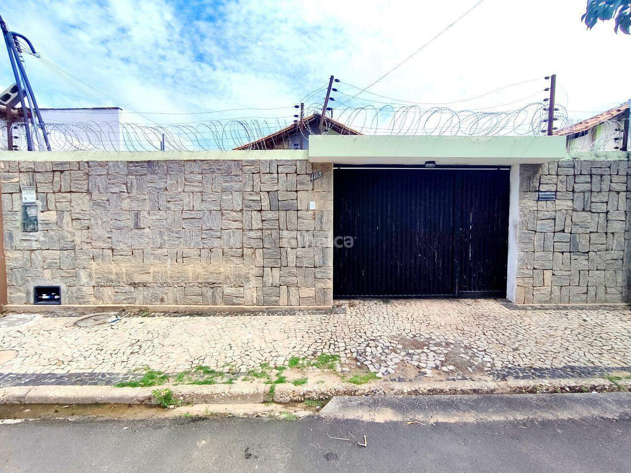 Casa, 1 quarto, 169 m² - Foto 1