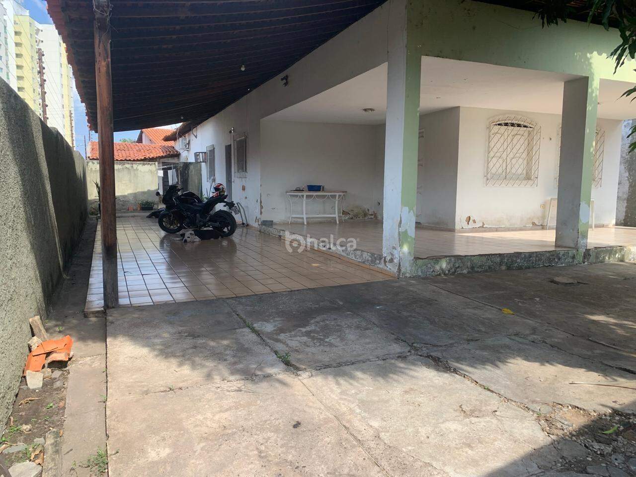 Casa à venda com 4 quartos, 257m² - Foto 2