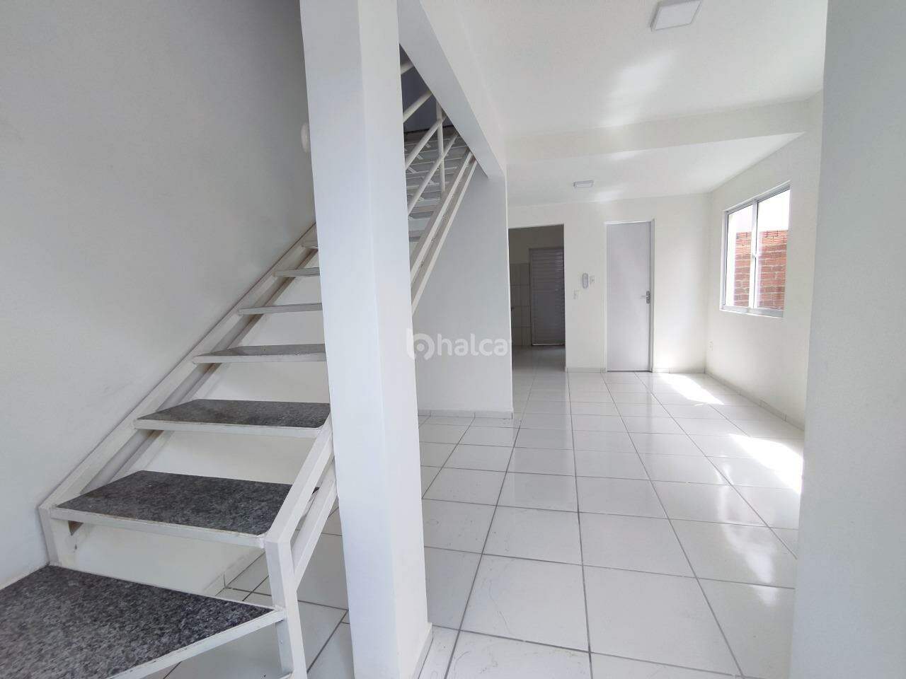 Casa de Condomínio à venda com 2 quartos, 61m² - Foto 2