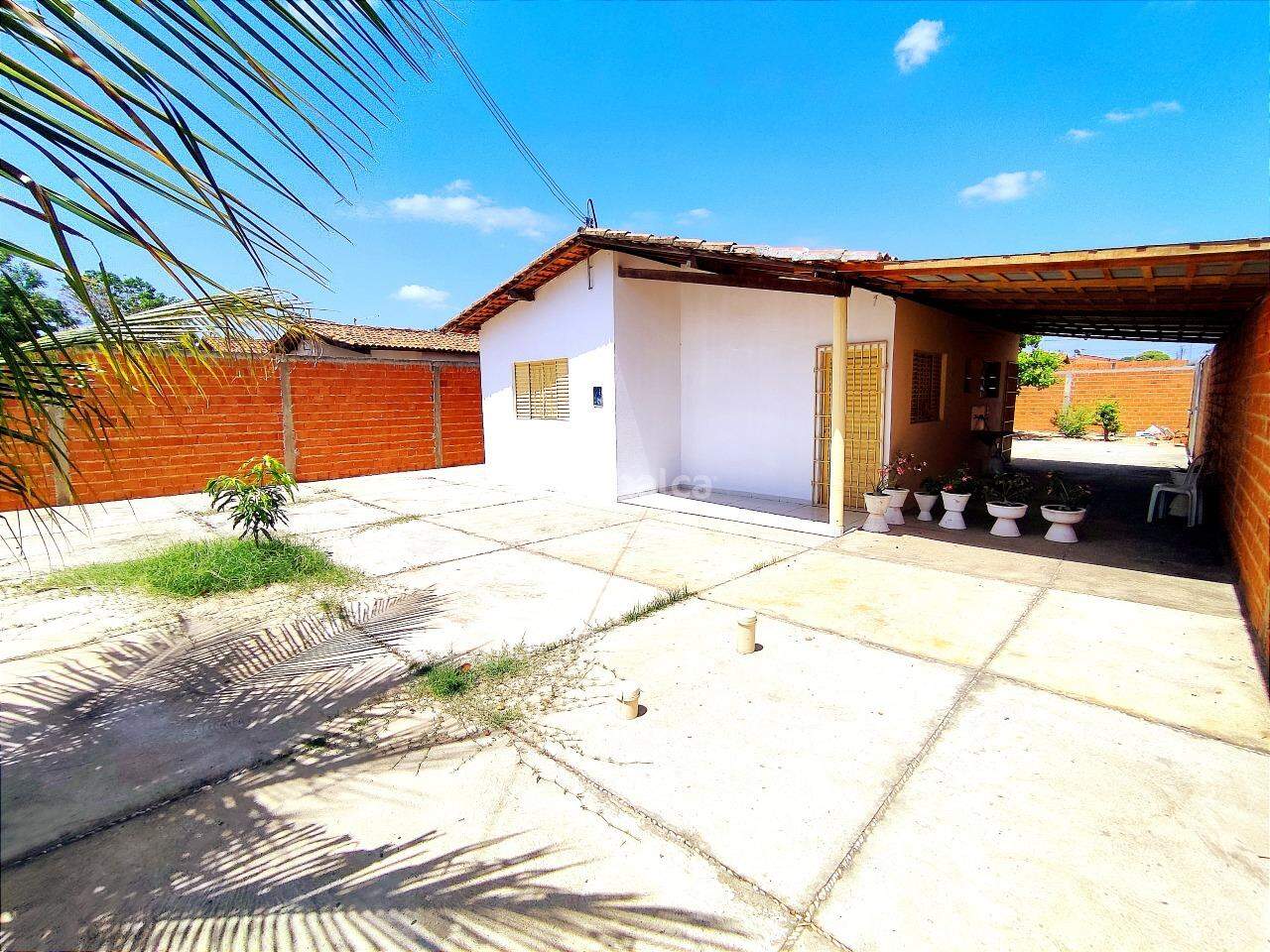 Casa à venda com 3 quartos, 65m² - Foto 2