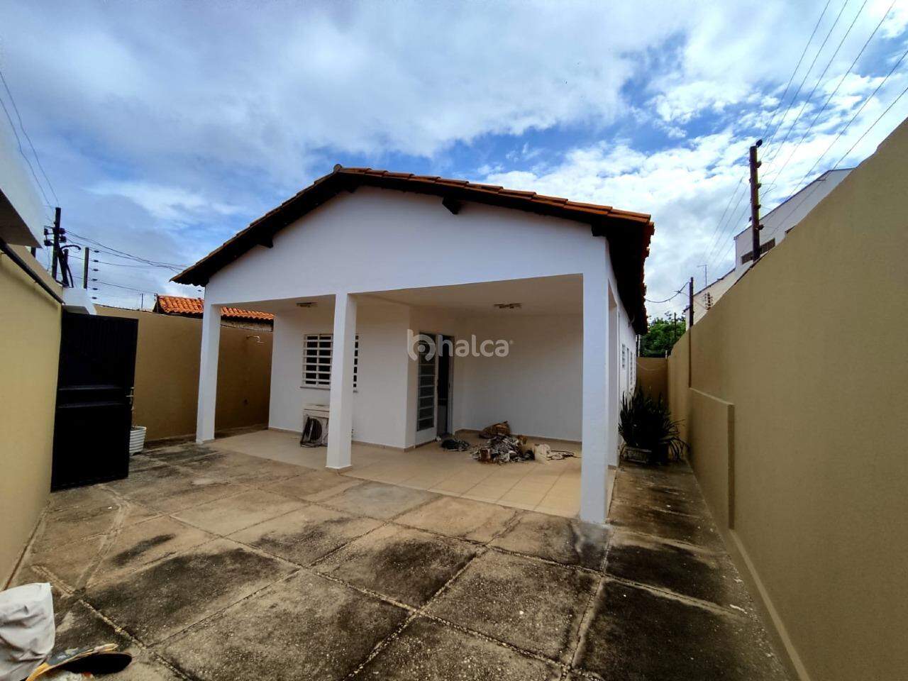 Casa à venda com 3 quartos, 134m² - Foto 2