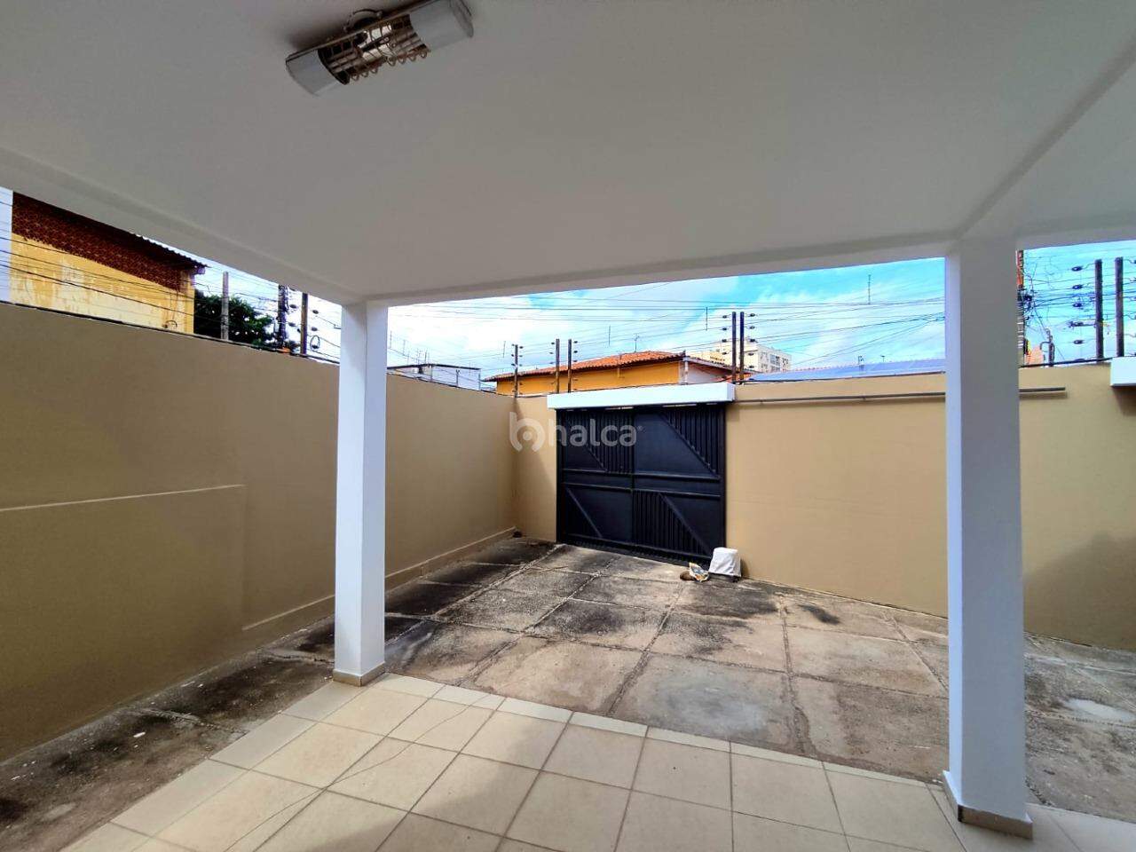 Casa à venda com 3 quartos, 134m² - Foto 3