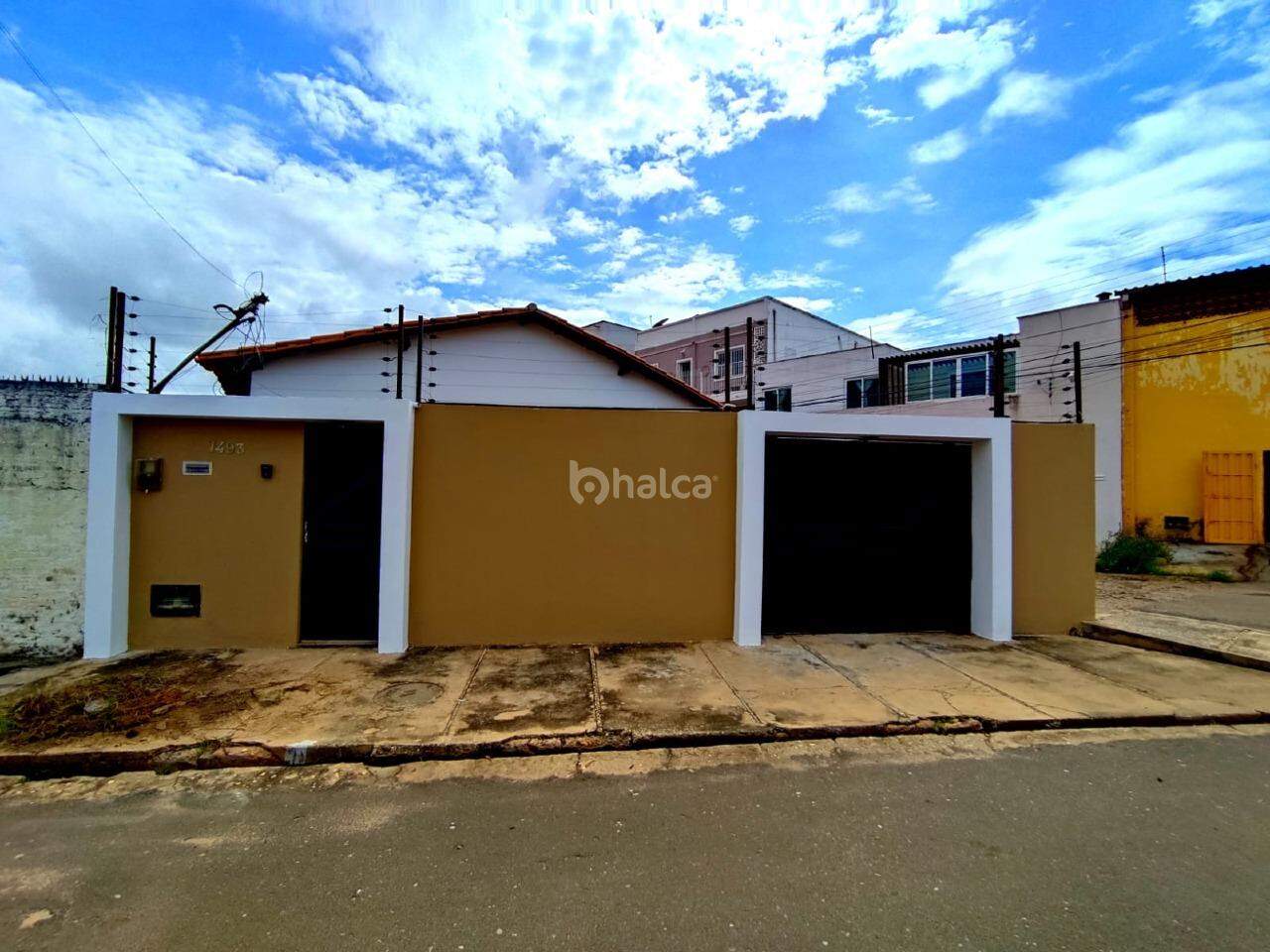 Casa à venda com 3 quartos, 134m² - Foto 1