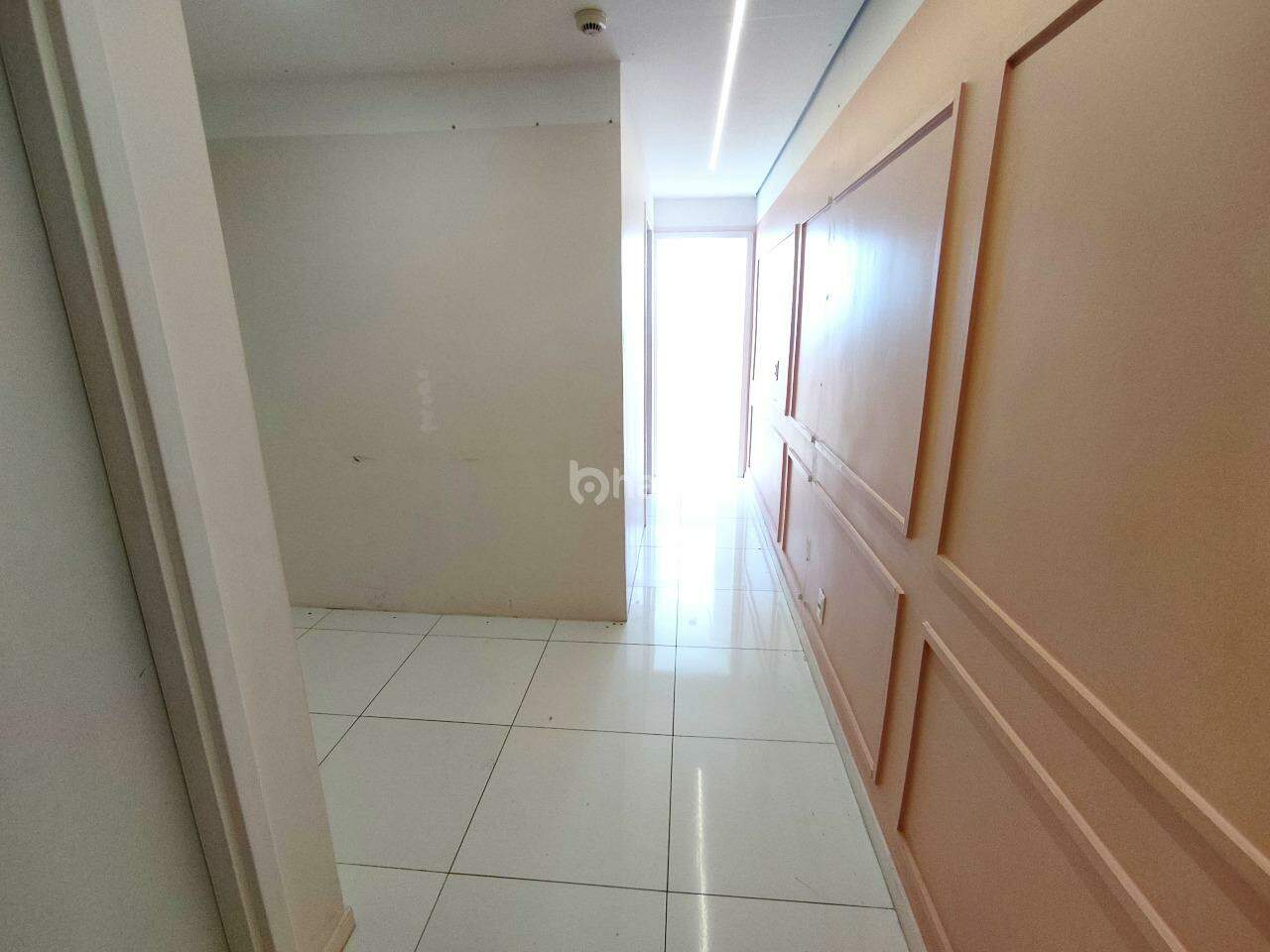 Sala para aluguel no Cabral: 