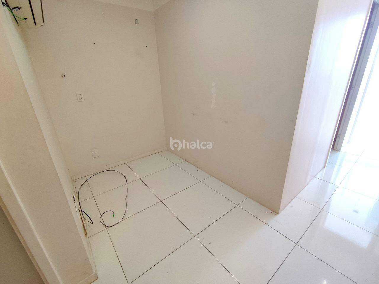 Sala para aluguel no Cabral: 