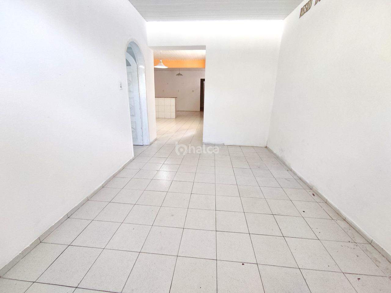 Casa à venda com 3 quartos, 144m² - Foto 2