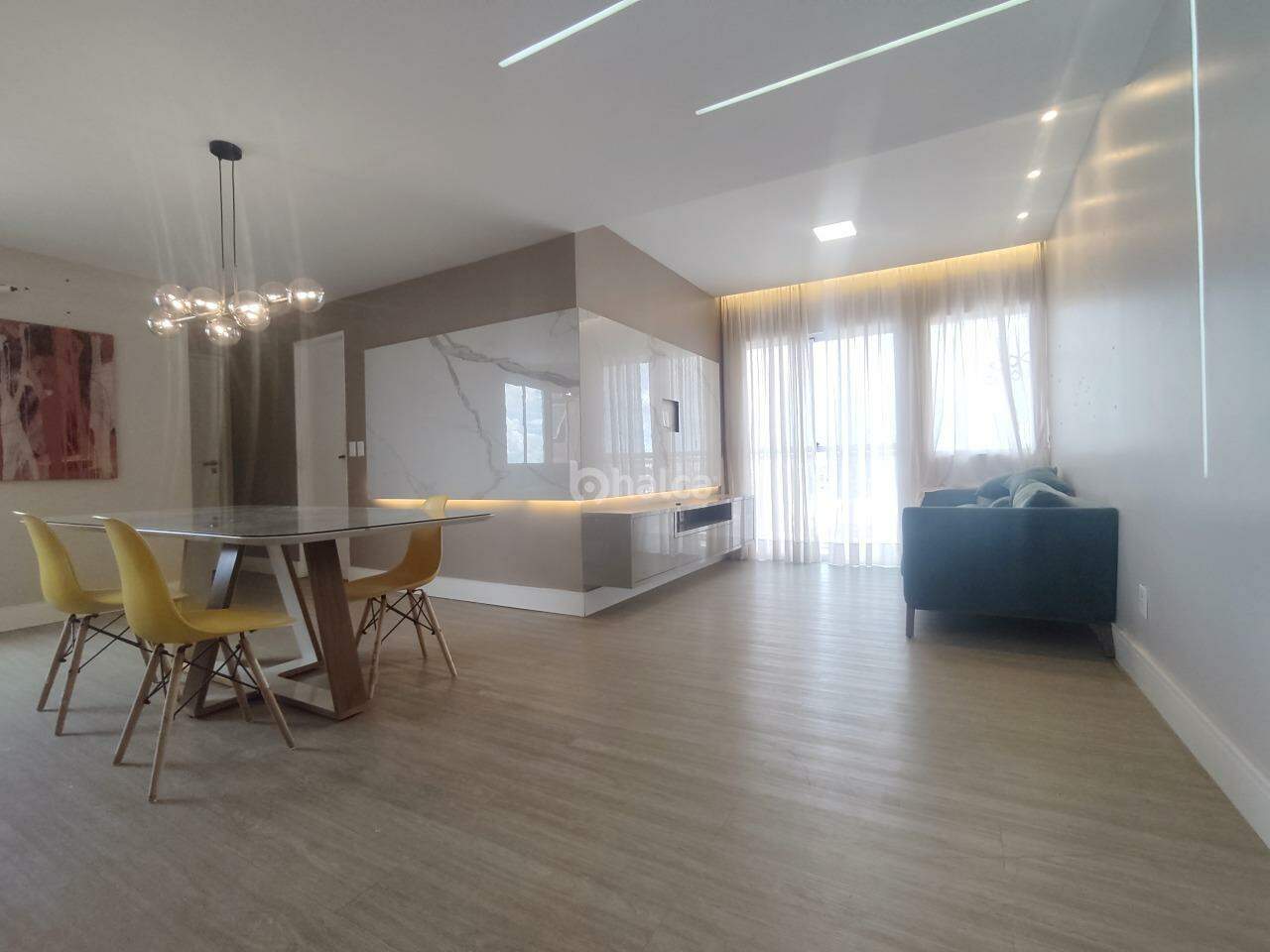 Apartamento para alugar com 2 quartos, 80m² - Foto 2