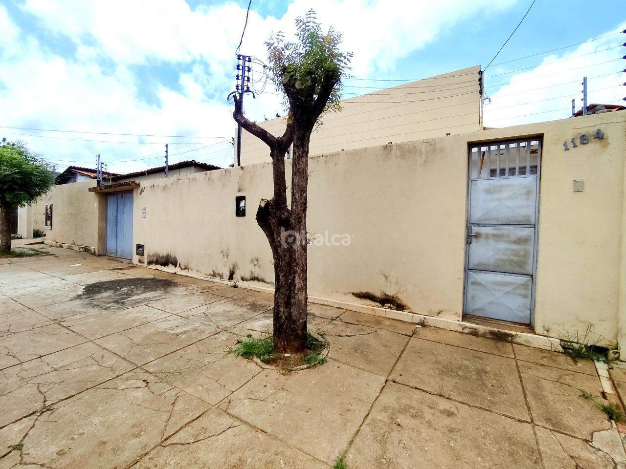 Casa, 1 quarto, 180 m² - Foto 1