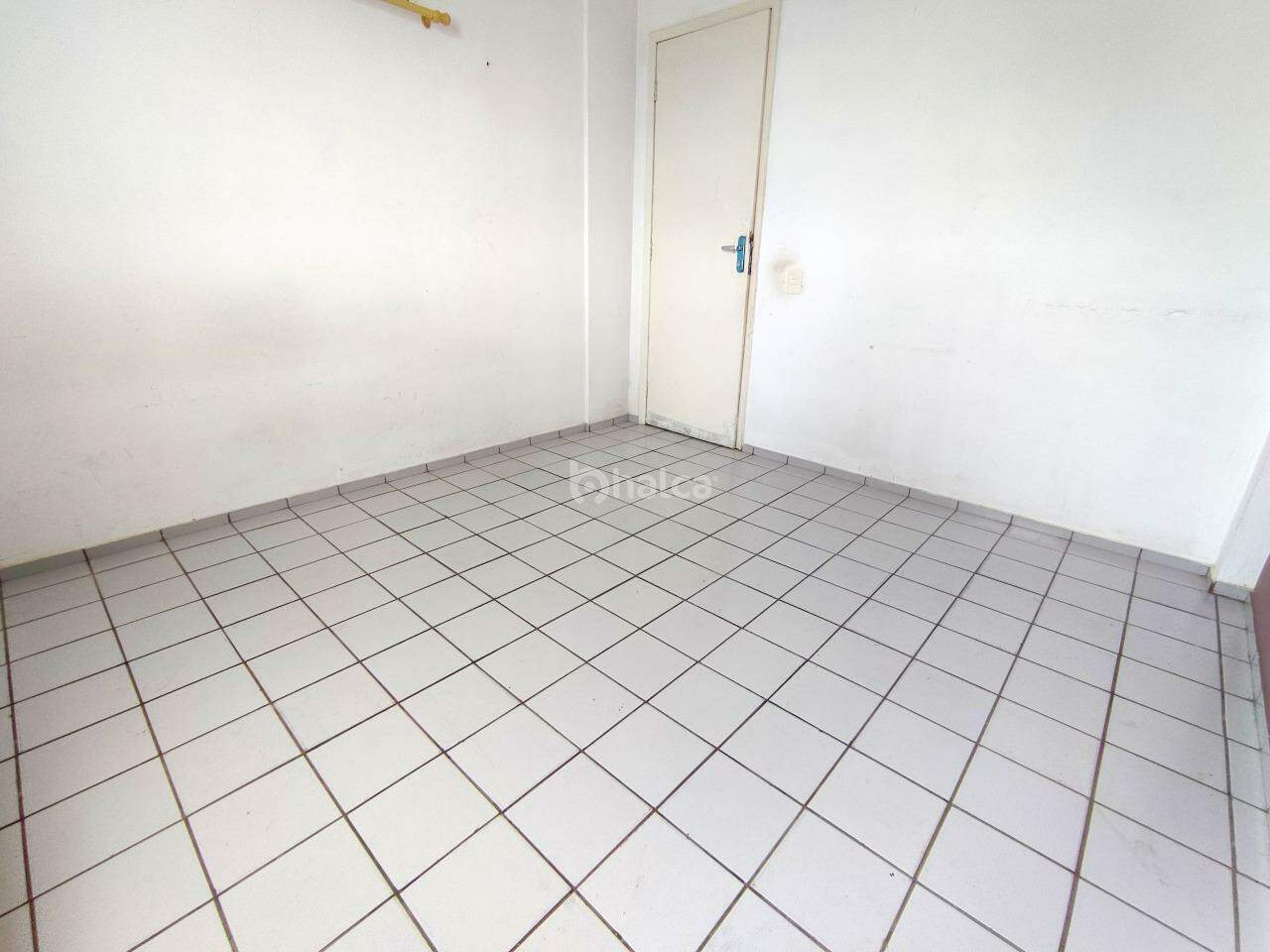 Apartamento para alugar com 3 quartos, 110m² - Foto 7