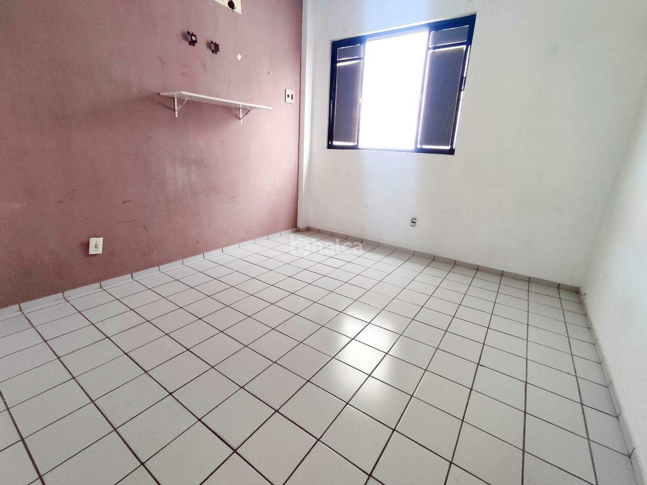 Apartamento para alugar com 3 quartos, 110m² - Foto 6