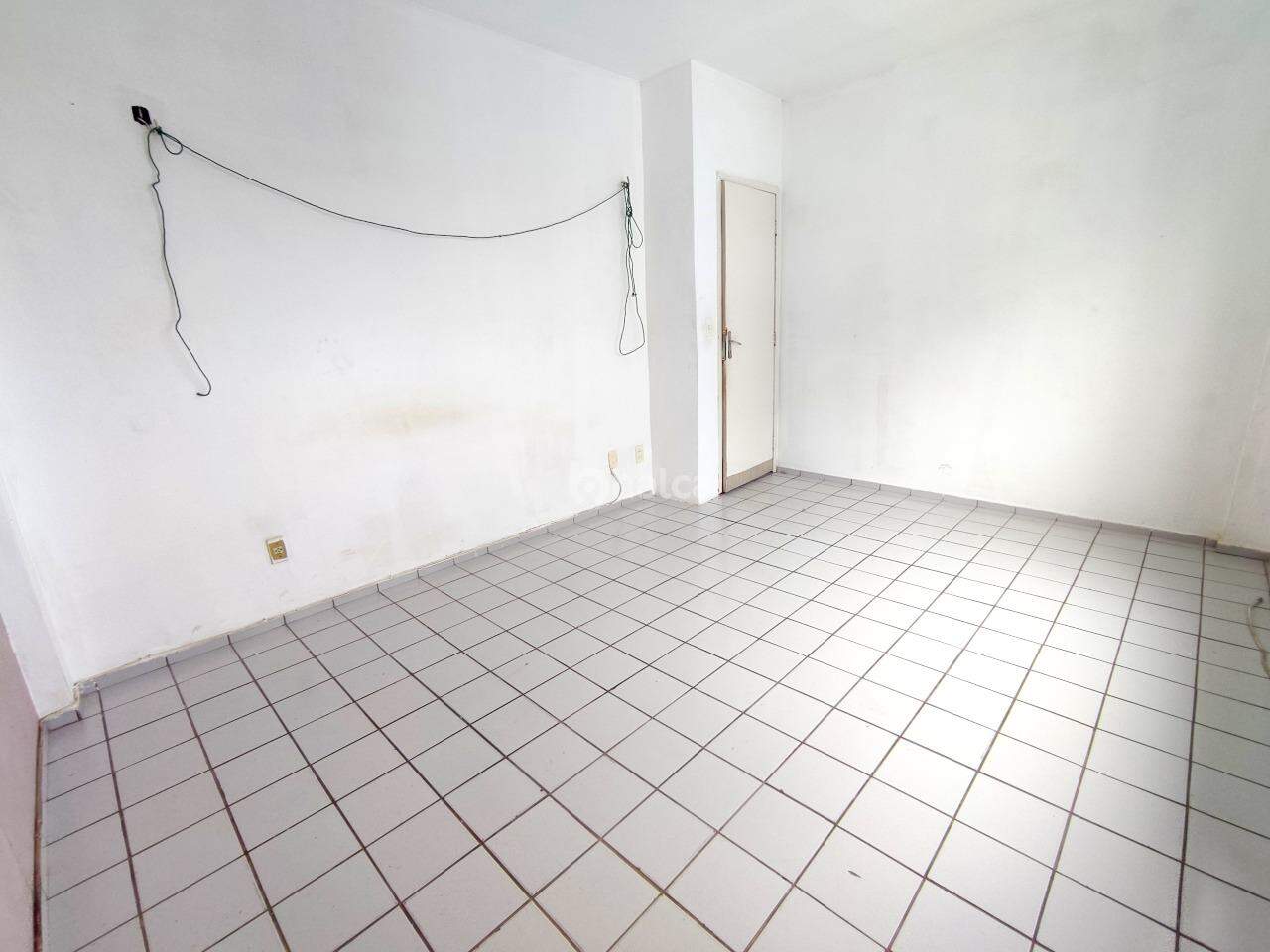 Apartamento para alugar com 3 quartos, 110m² - Foto 11