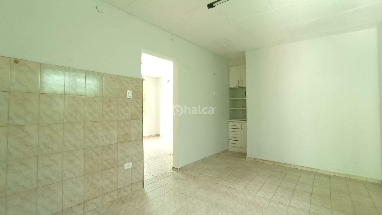 Casa para alugar com 2 quartos, 89m² - Foto 14