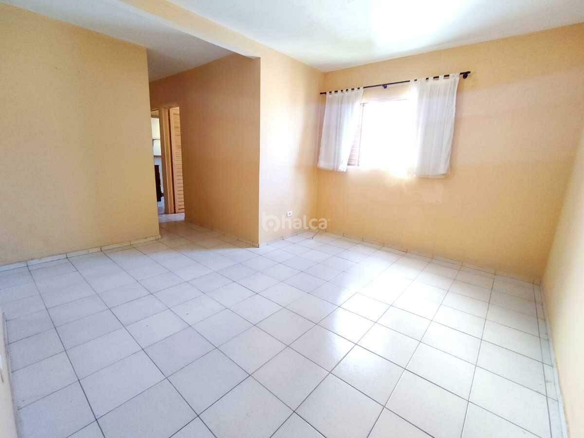 Apartamento para alugar com 2 quartos, 70m² - Foto 3