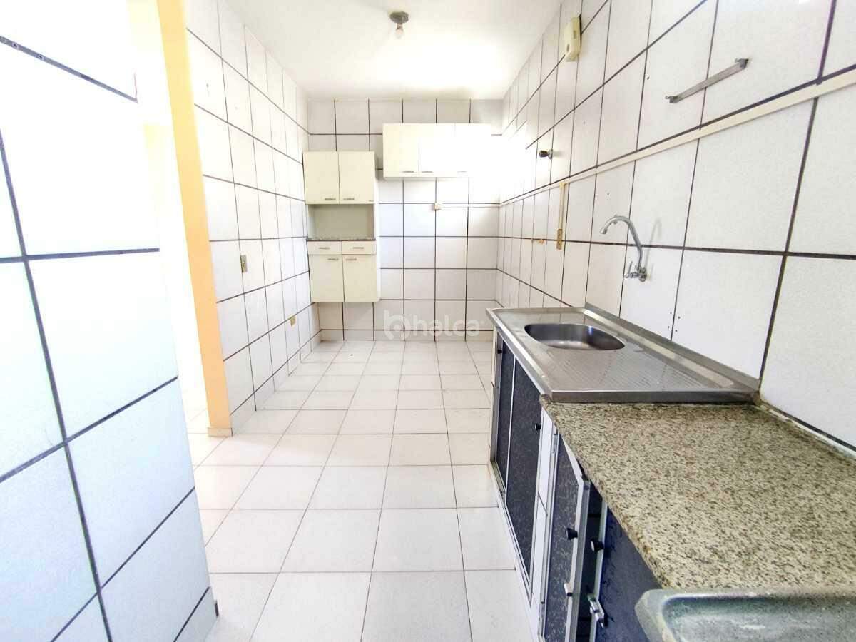 Apartamento para alugar com 2 quartos, 70m² - Foto 12