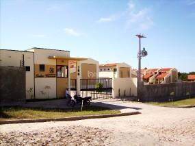 Casa à venda com 3 quartos, 86m² - Foto 1