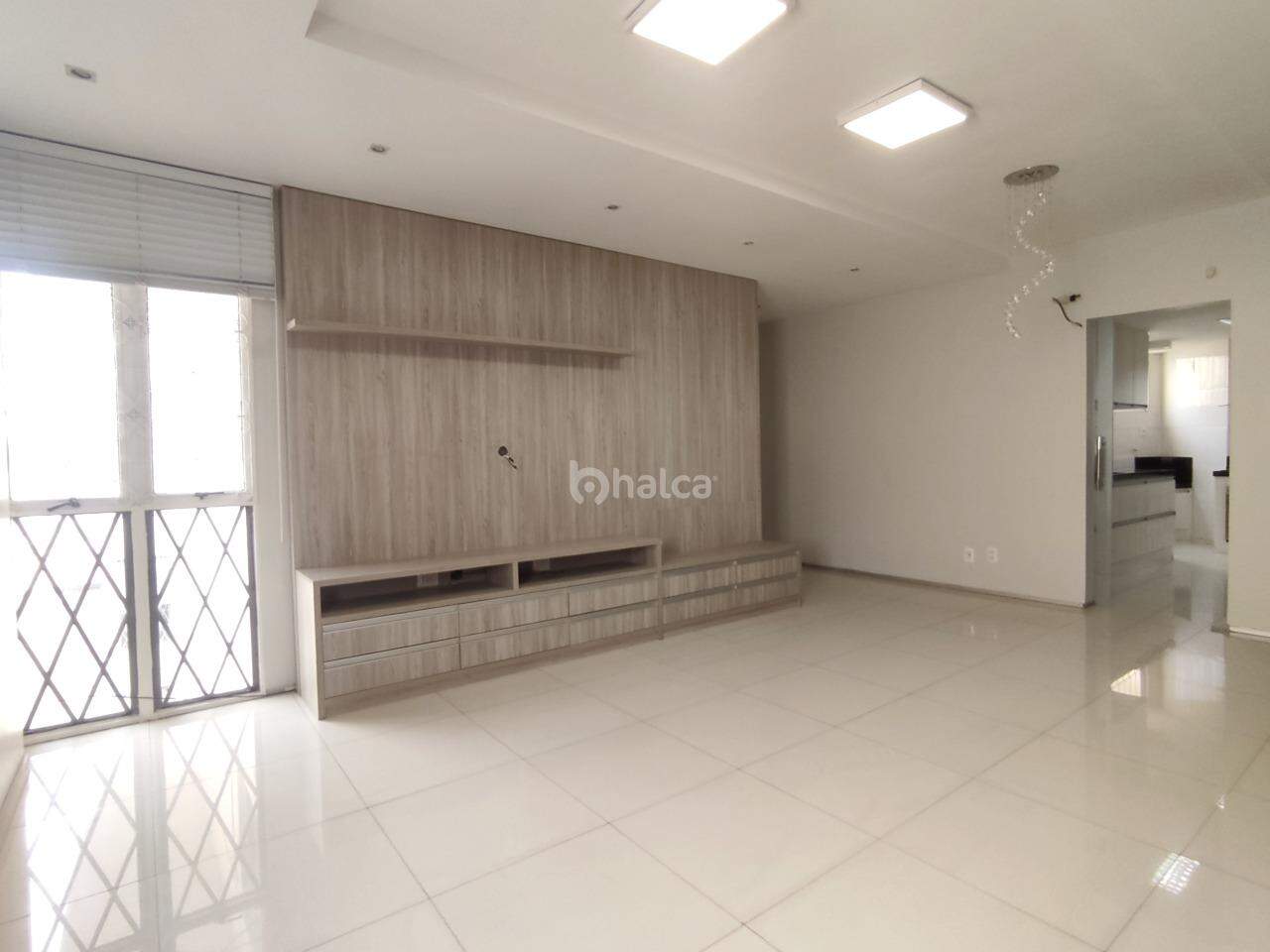 Apartamento para alugar com 3 quartos, 110m² - Foto 3