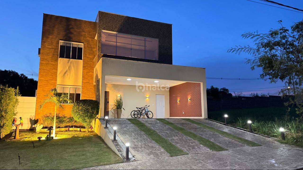 Casa, 4 quartos, 307 m² - Foto 1