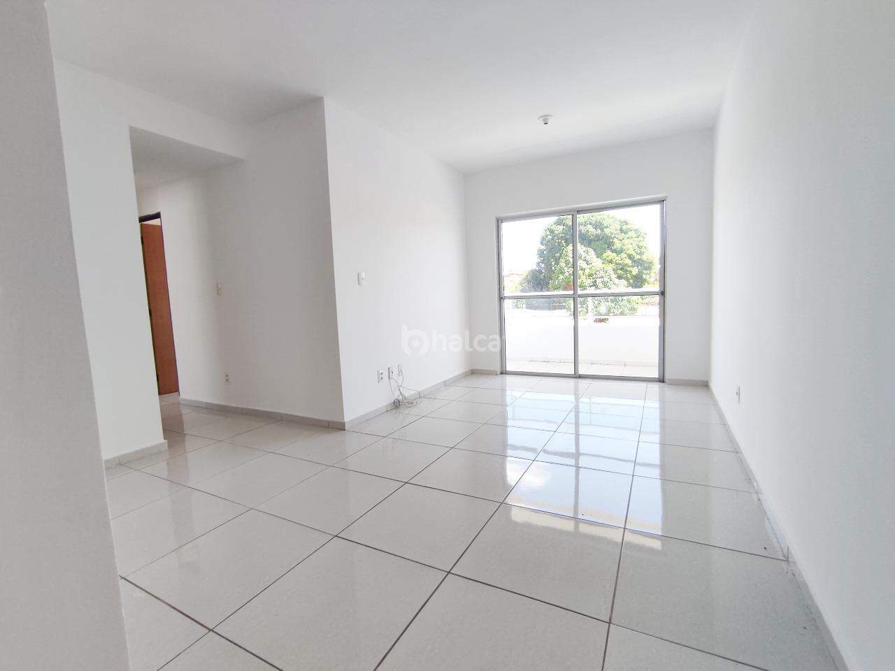 Apartamento à venda com 3 quartos, 68m² - Foto 2