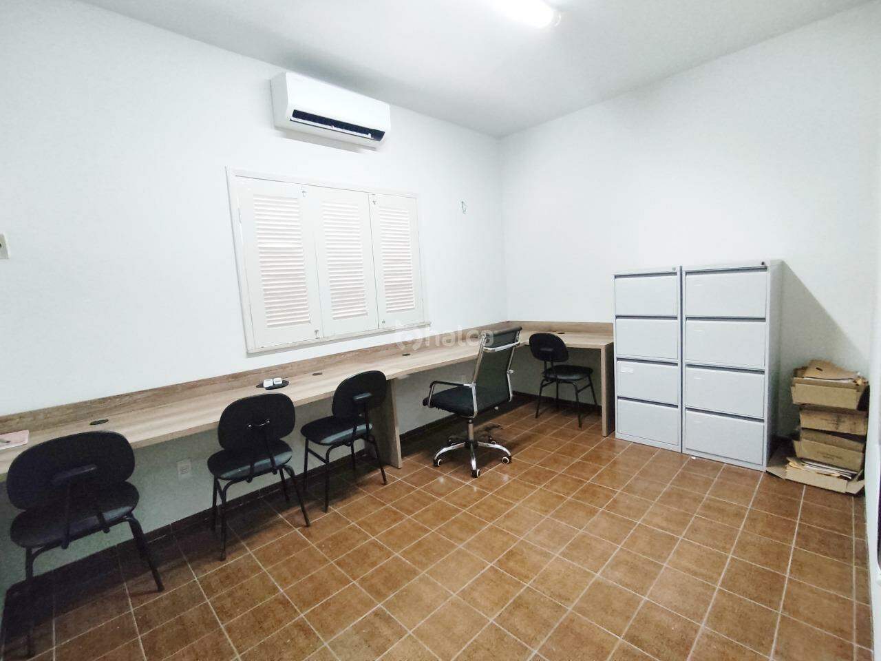 Casa à venda com 4 quartos, 160m² - Foto 14