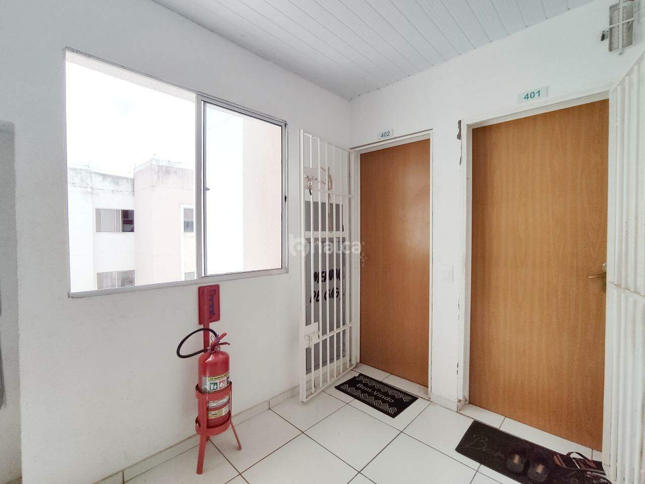 Apartamento à venda com 2 quartos, 46m² - Foto 2
