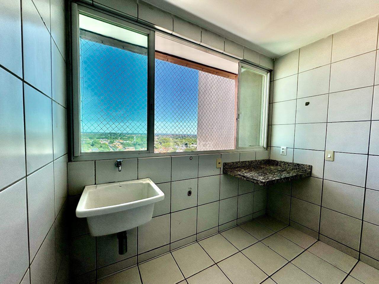 Apartamento para alugar com 4 quartos, 90m² - Foto 8