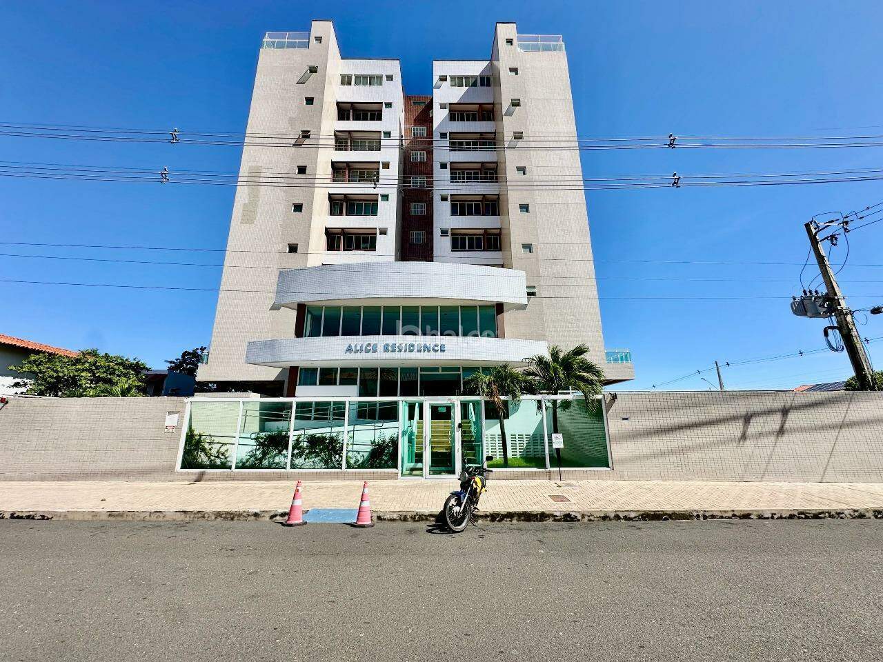Apartamento para alugar com 4 quartos, 90m² - Foto 1