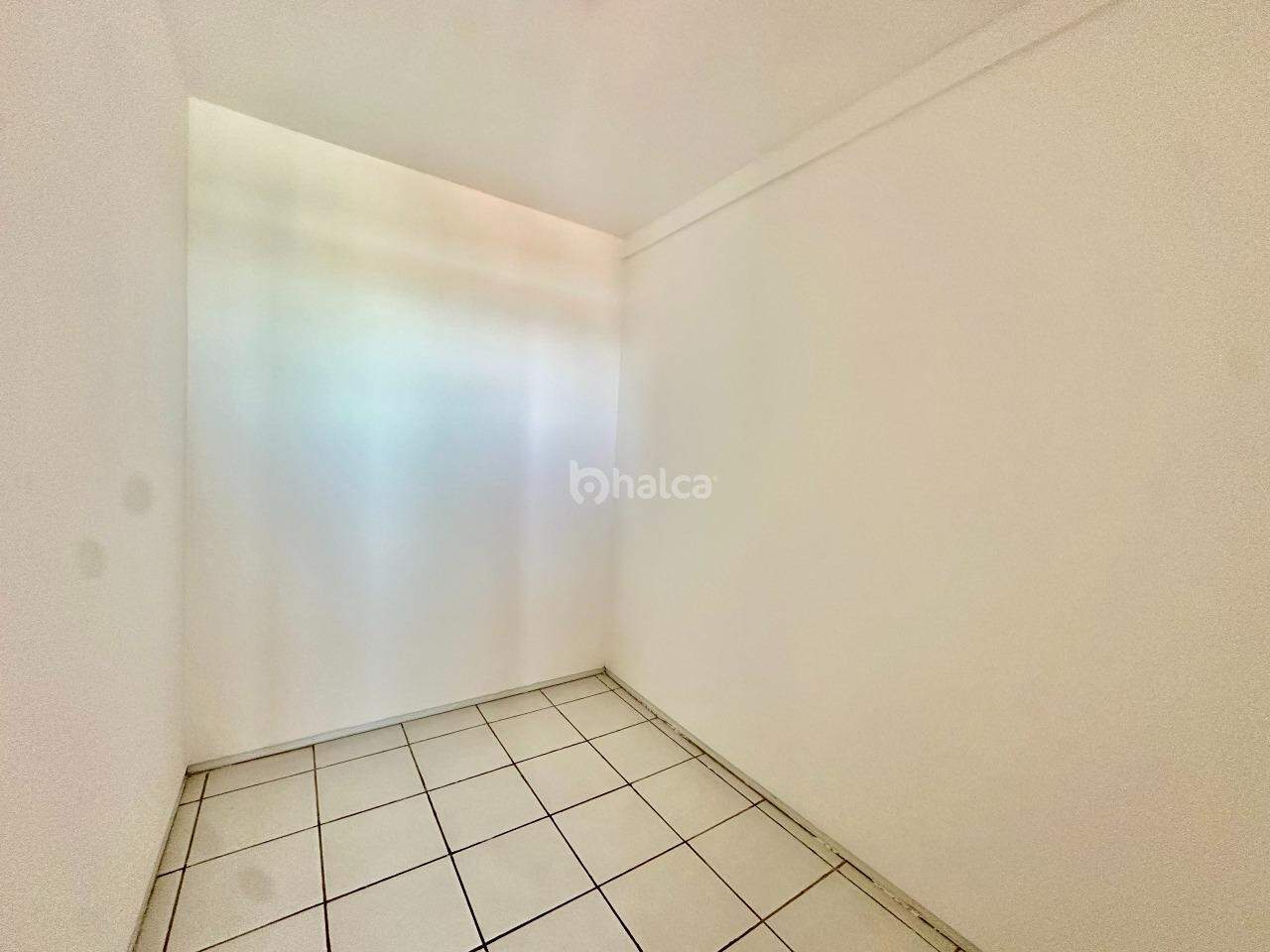 Apartamento para alugar com 4 quartos, 90m² - Foto 9