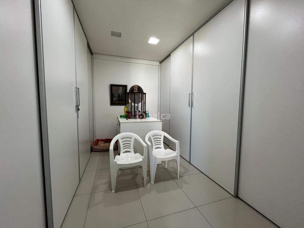 Apartamento à venda com 3 quartos, 184m² - Foto 27