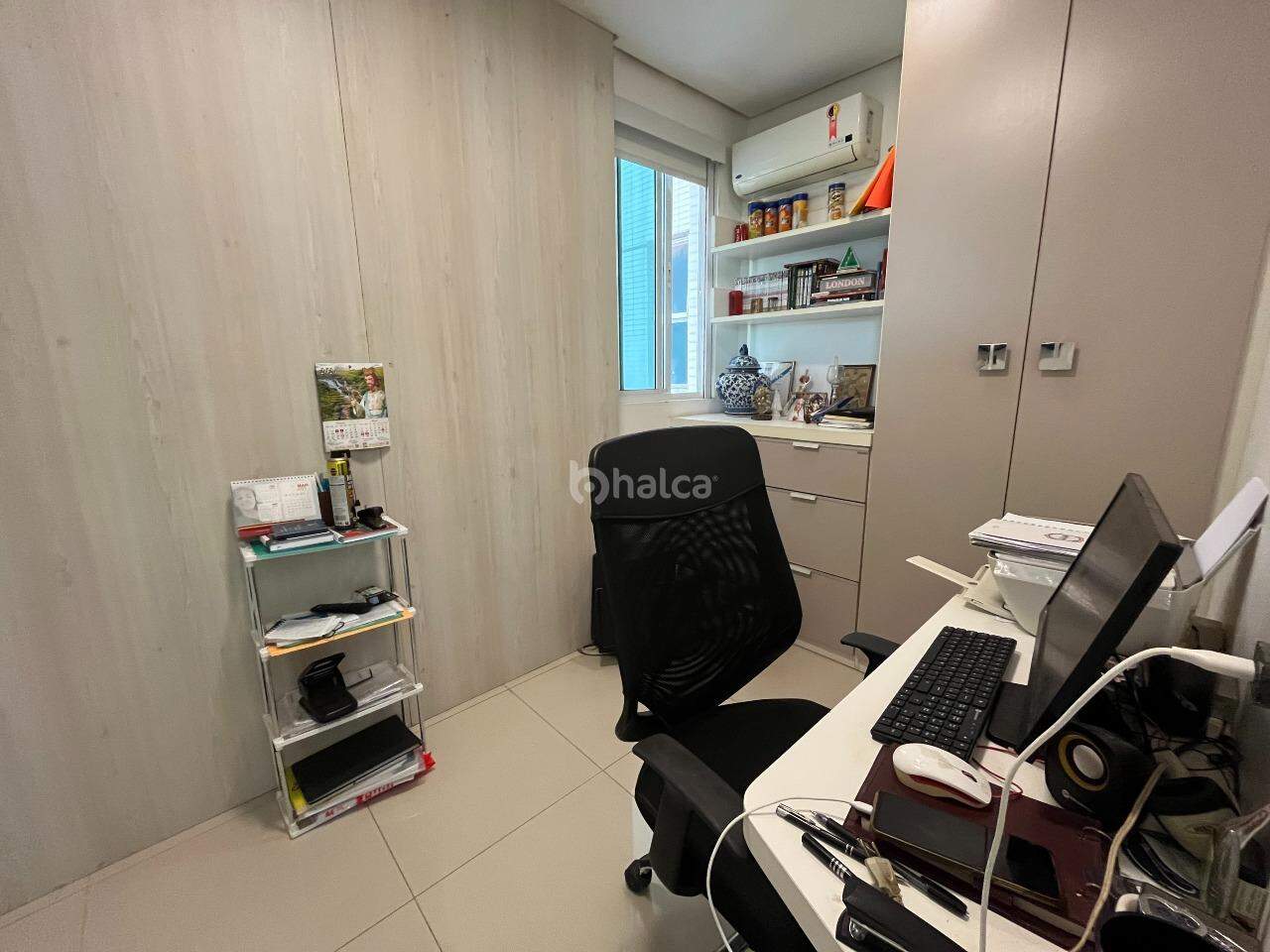 Apartamento à venda com 3 quartos, 184m² - Foto 13